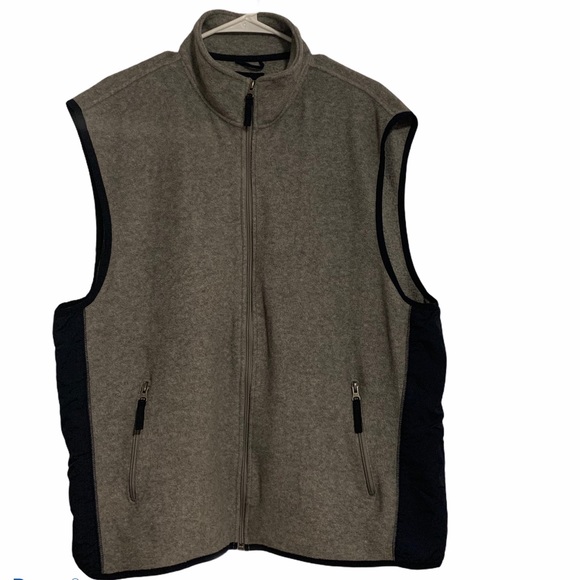 GAP Other - Gap Men’s Grey Charcoal Sleeveless Fleece Vest